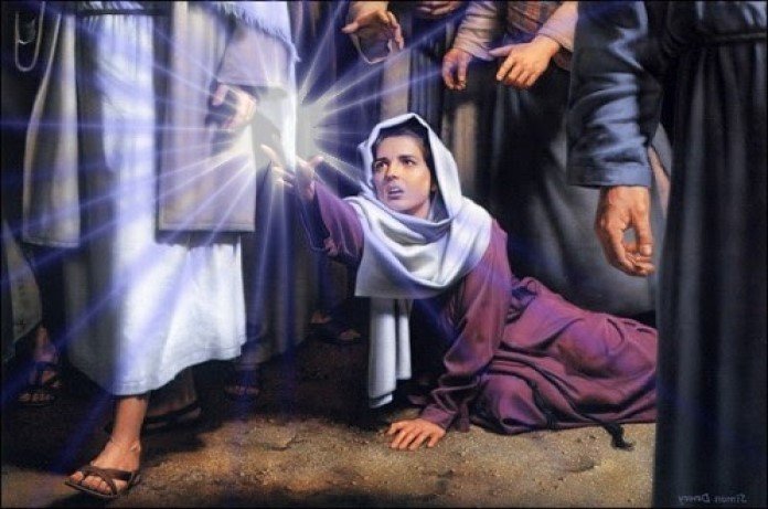Desenho de mulher tocando manto de Jesus